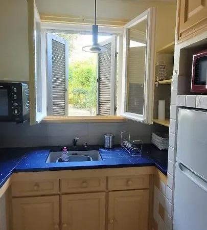 Un Havre De Paix Proche Du Centre Et Des Plages Grand Avec Un Canape Lit Et Un Coin Nuit Lit Double * Cavalaire-sur-Mer