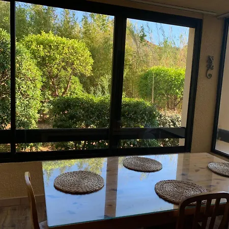 Un Havre De Paix Proche Du Centre Et Des Plages Grand Avec Un Canape Lit Et Un Coin Nuit Lit Double *